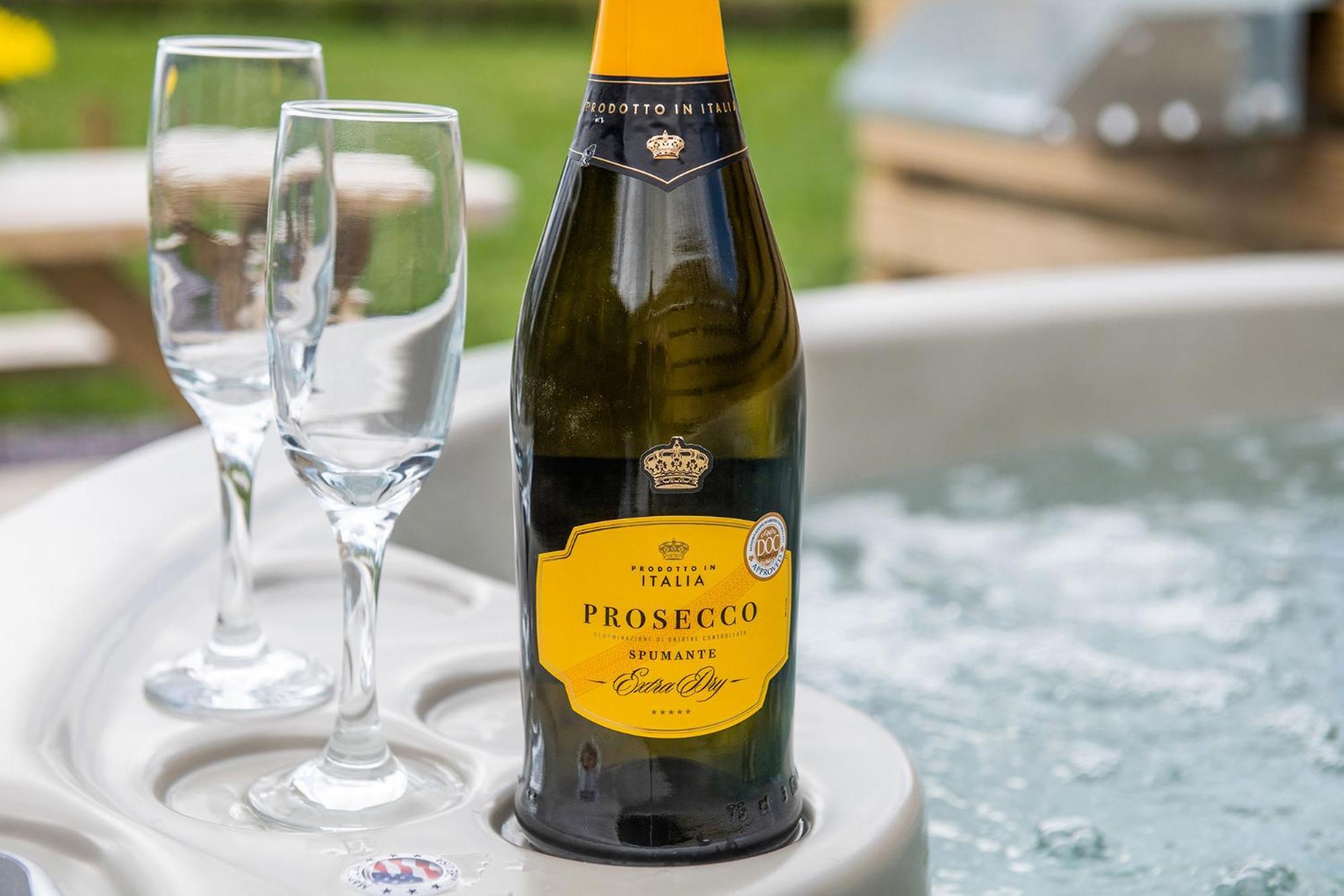 Waenfechan Glamping With Hot Tubs Colwyn Bay Eksteriør bilde